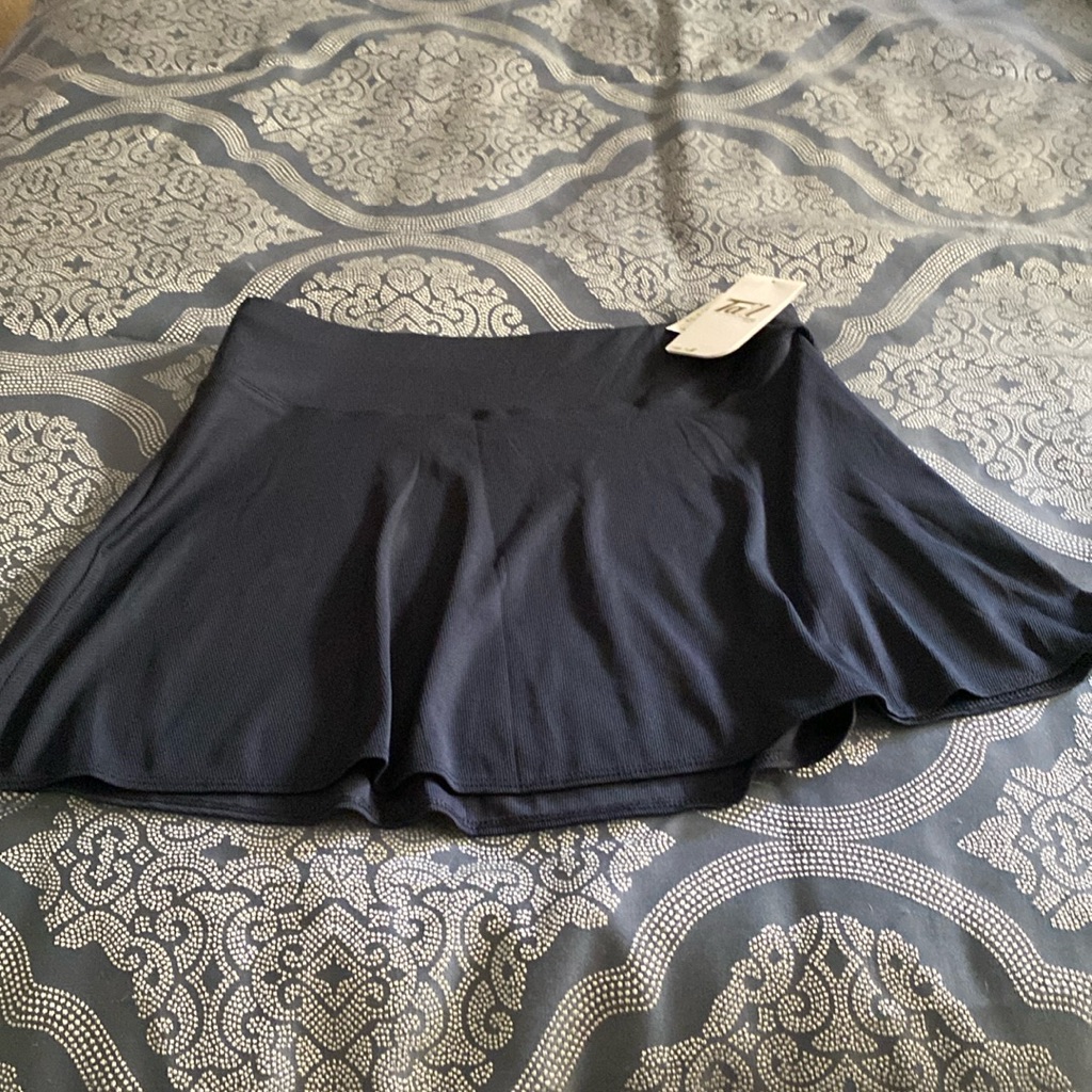 Brand Nee Tail Tech Performance Skirt Size Large